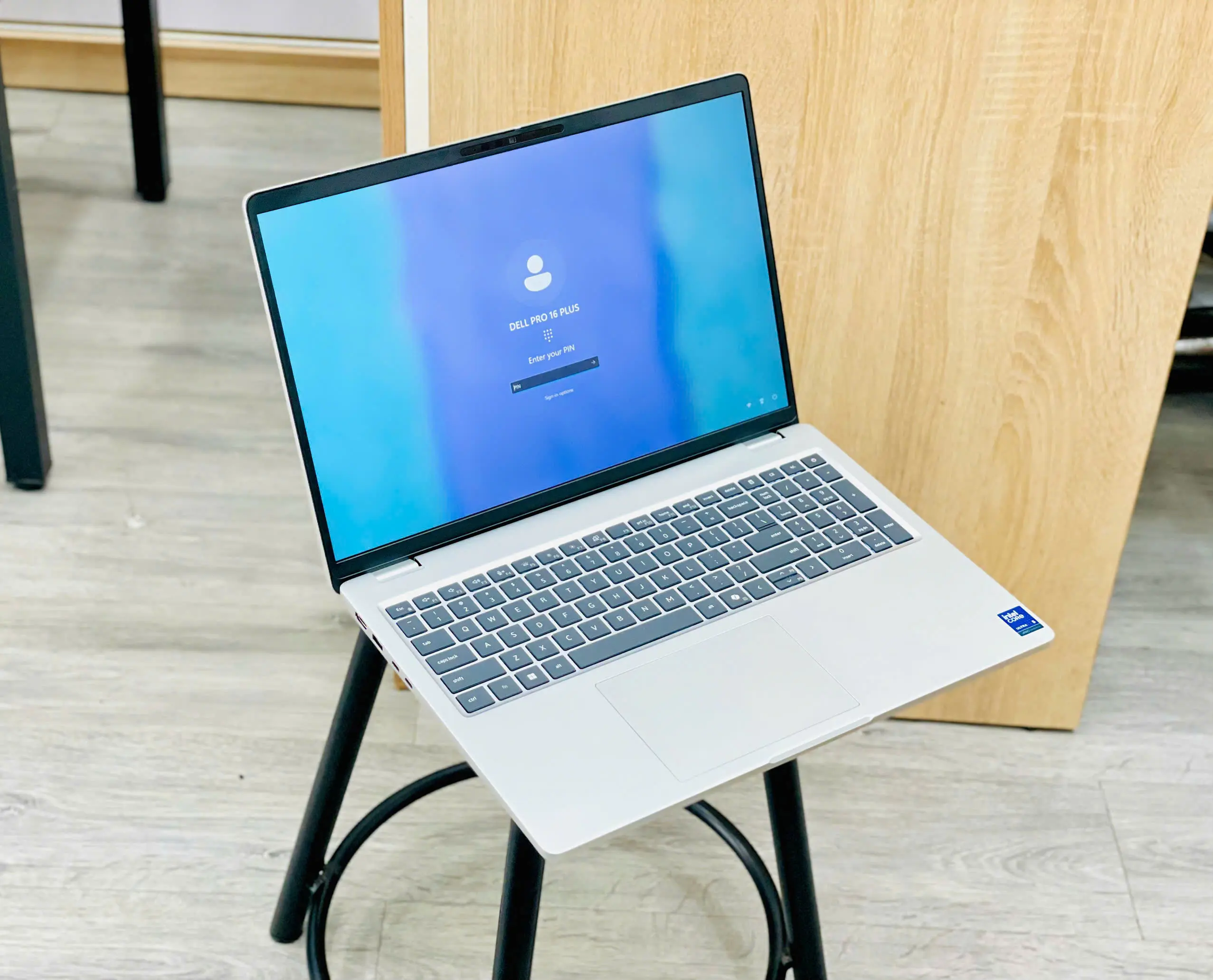 DELL PRO 16 PLUS PB16250 - 2025 (Có LTE 5G/ESIM)