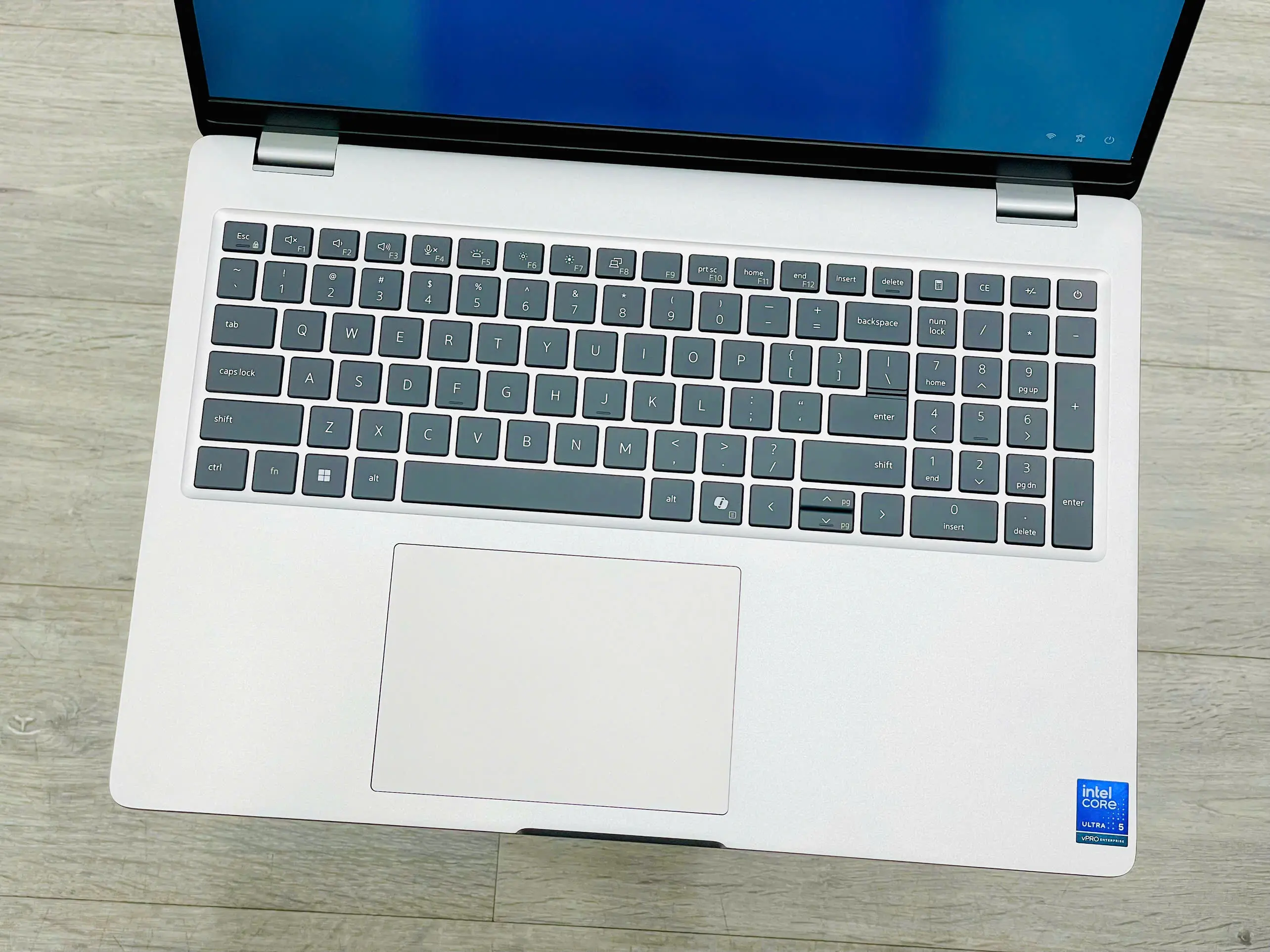DELL PRO 16 PLUS PB16250 - 2025 (Có LTE 5G/ESIM) DELL PRO 16 PLUS PB16250 - 2025 (Có LTE 5G/ESIM)