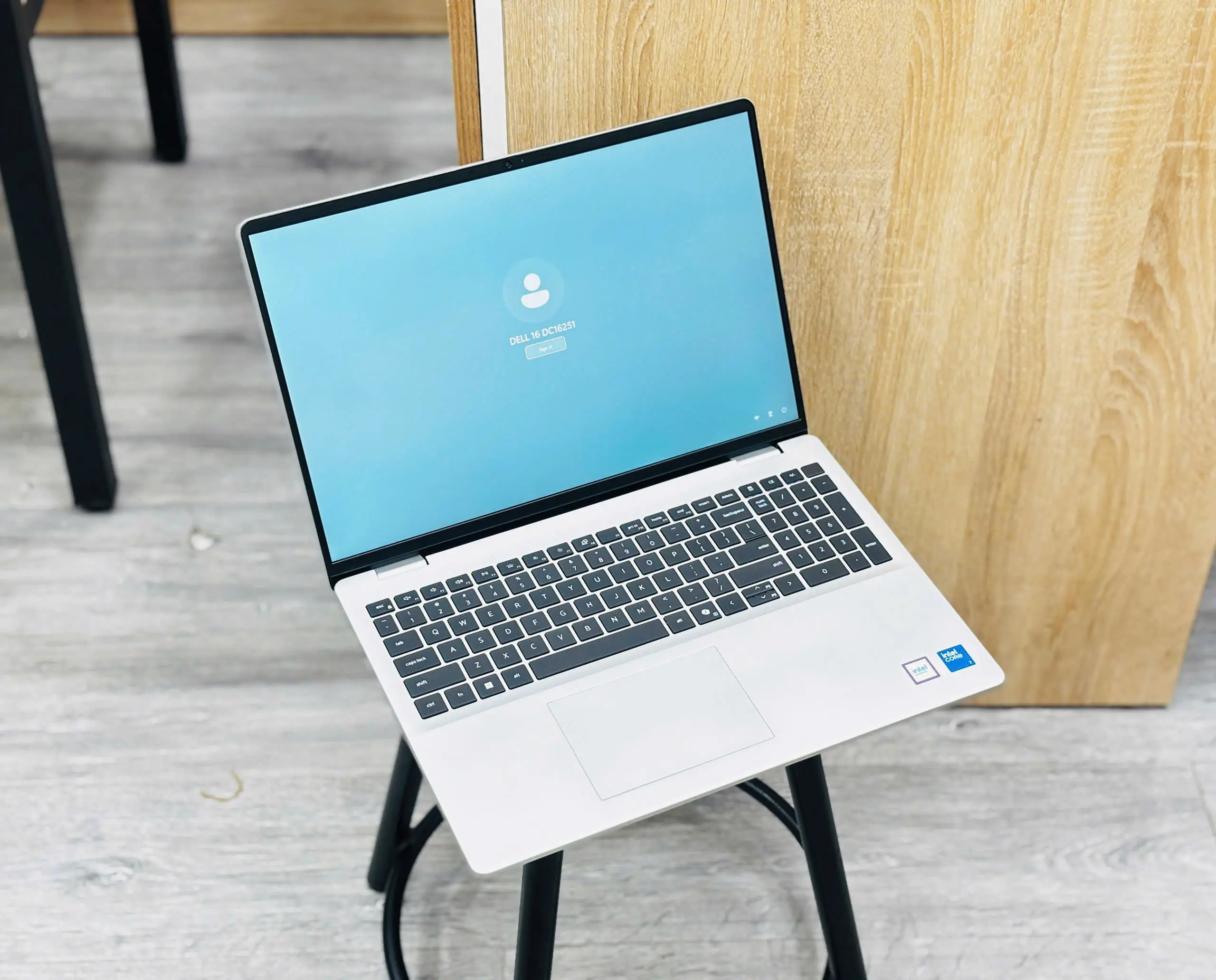 Dell 16 DC16251 (2025) - TRẮNG BẠC