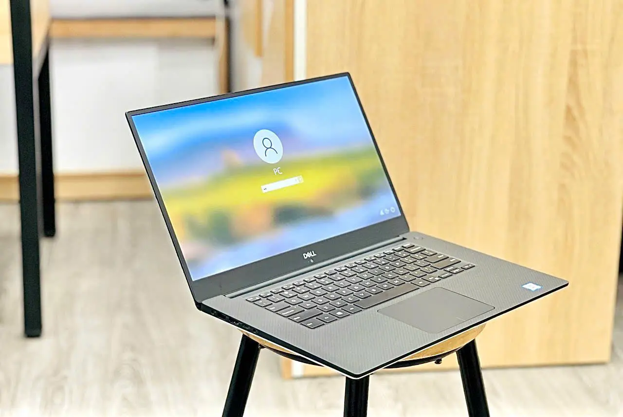 DELL PRECISION 5530 (CORE I7) (NHÔM ĐEN)