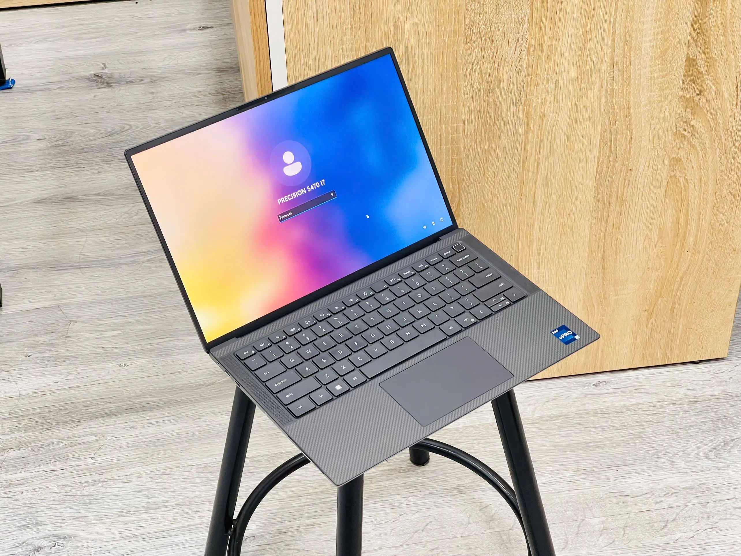 DELL PRECISION 5470 (CORE I7)