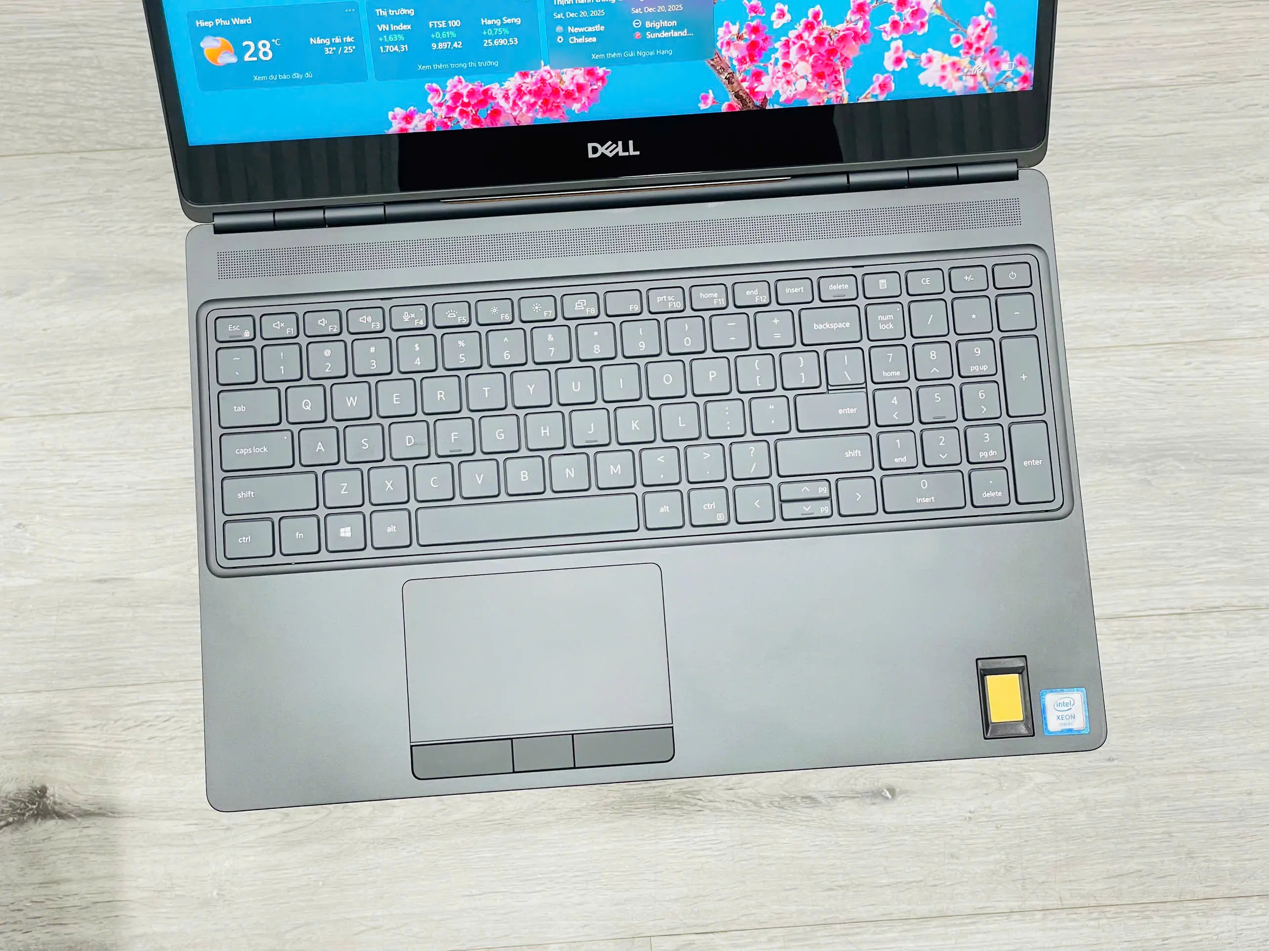 DELL PRECISION 7550 - MÀN GƯƠNG TOUCH DELL PRECISION 7550 - MÀN GƯƠNG TOUCH