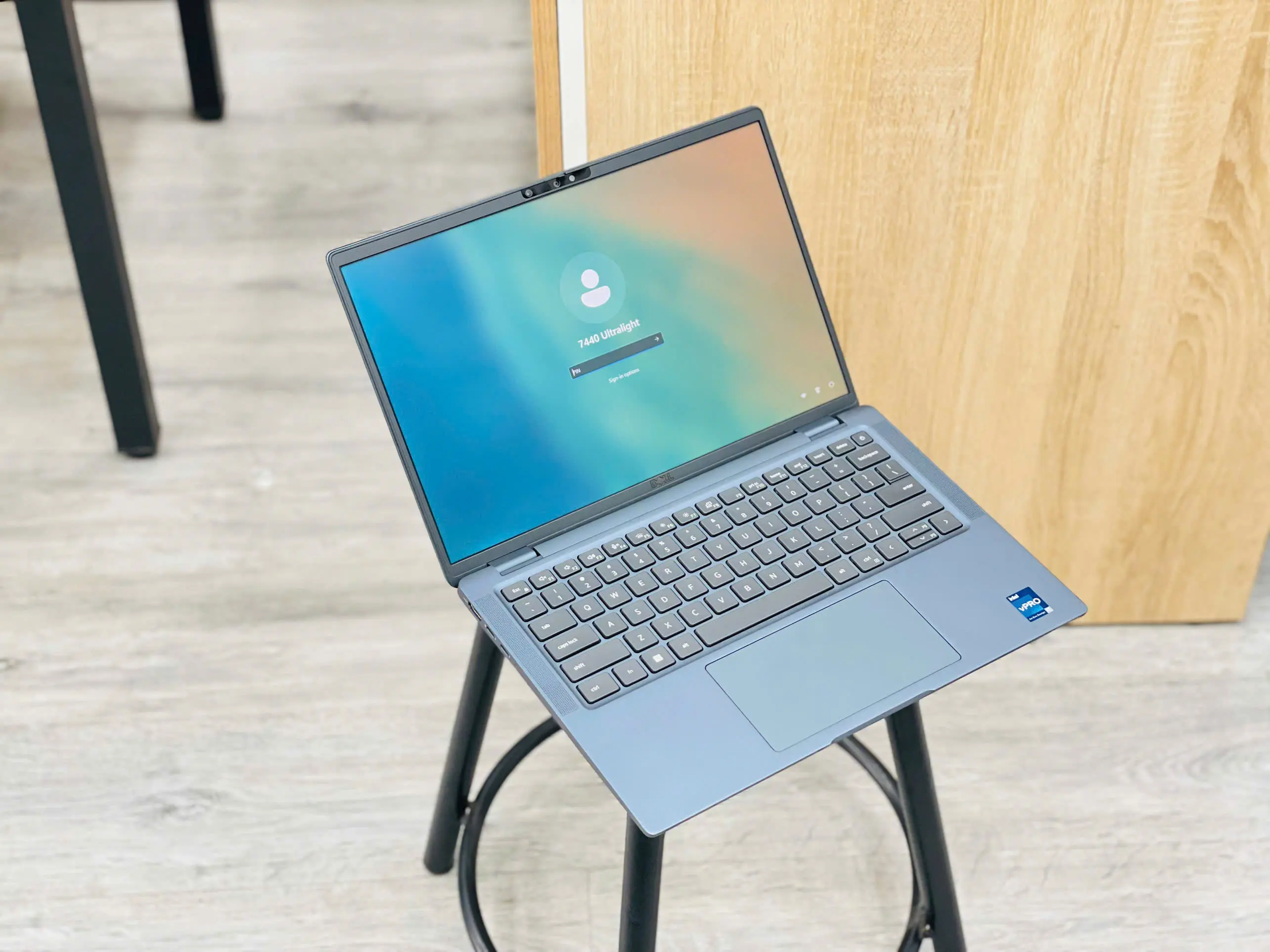 DELL LATITUDE 7440 -  Ultralight (Xanh River)