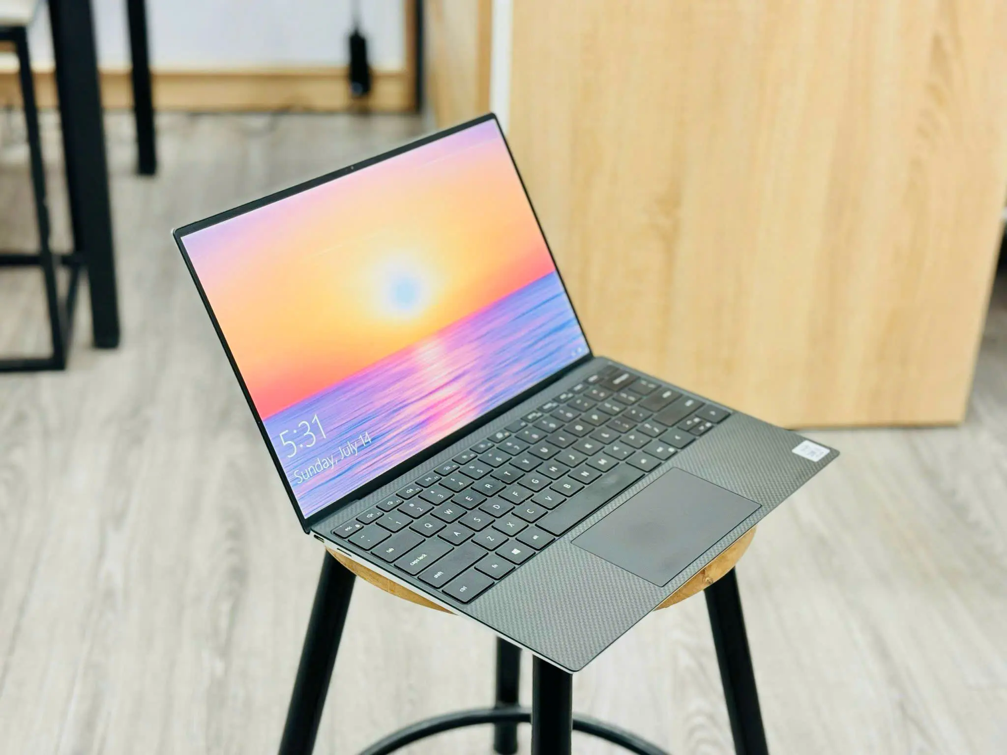 DELL XPS 9300