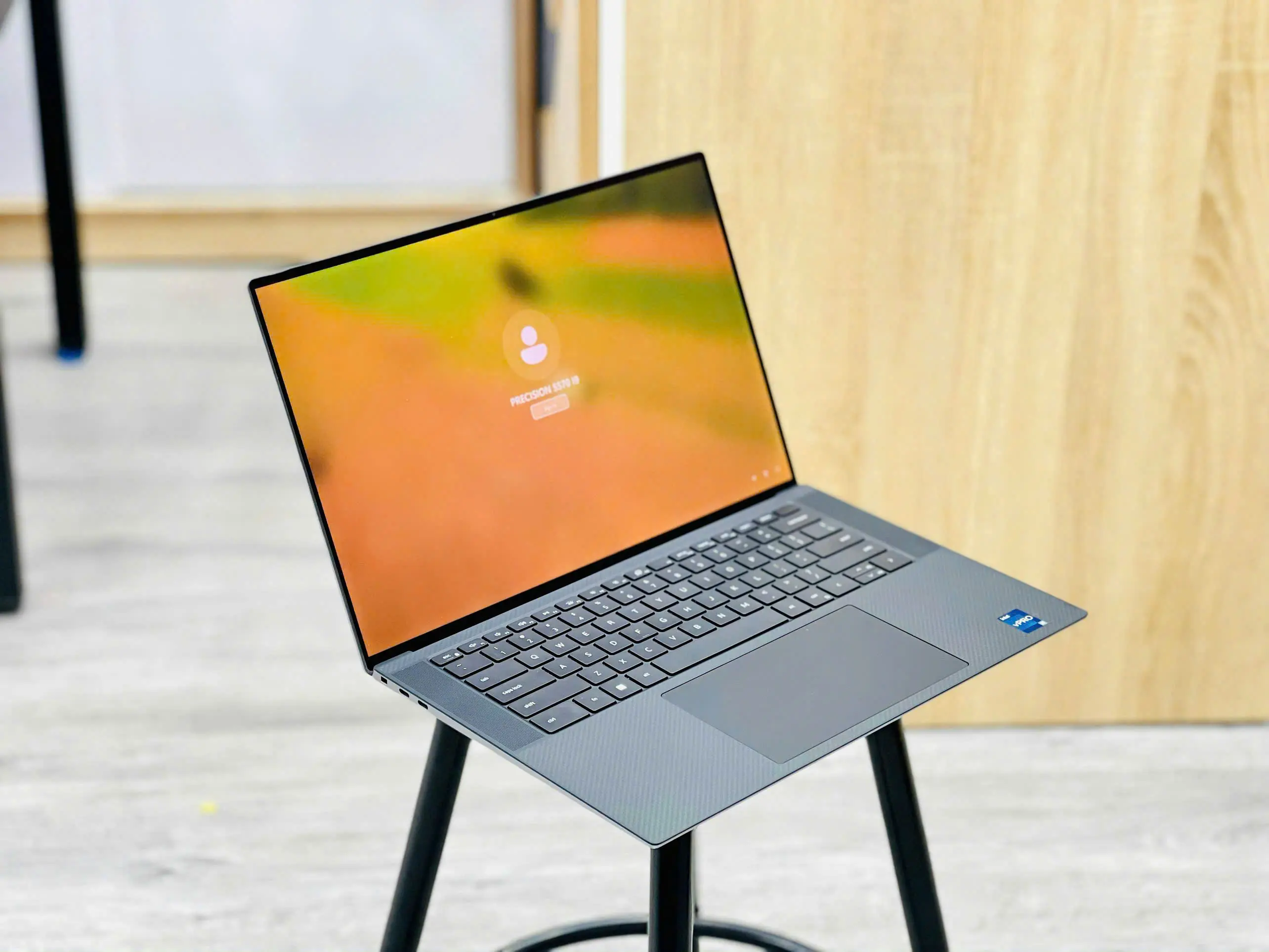 DELL PRECISION 5570 (CORE I9)