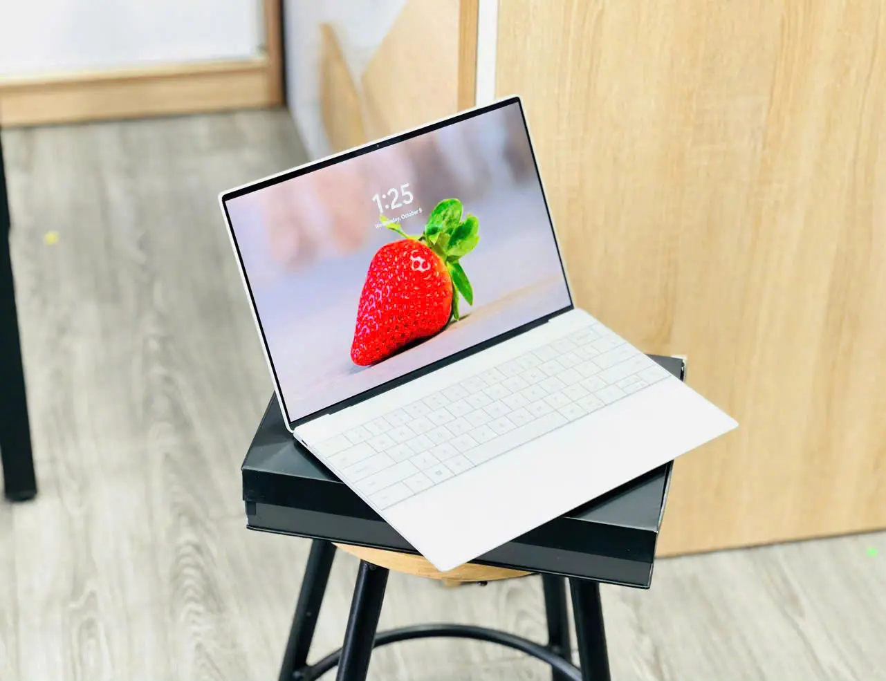 DELL XPS 13 9320 PLUS ( Bạch kim )
