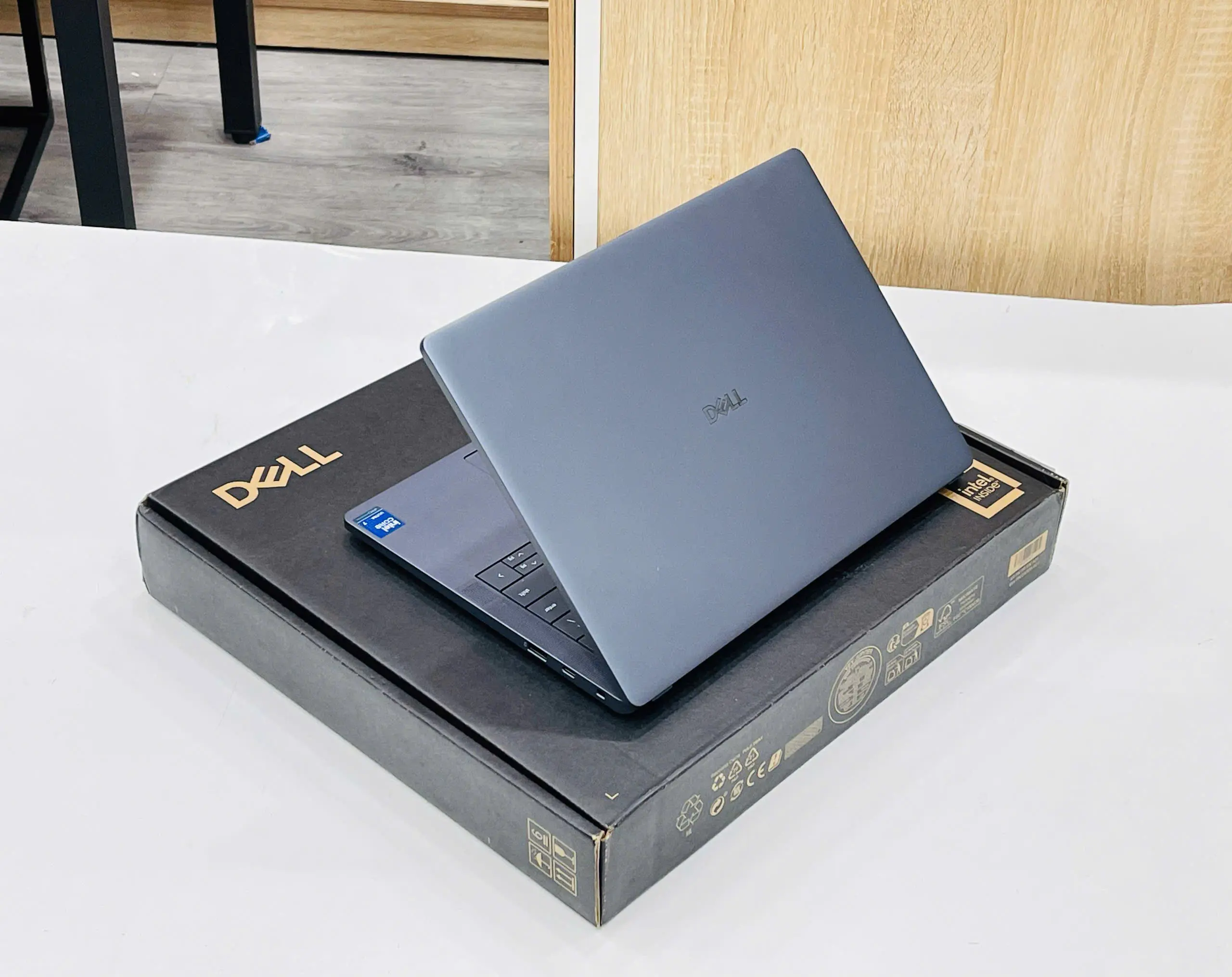 DELL PRO 13 PREMIUM PA13250 (2025)