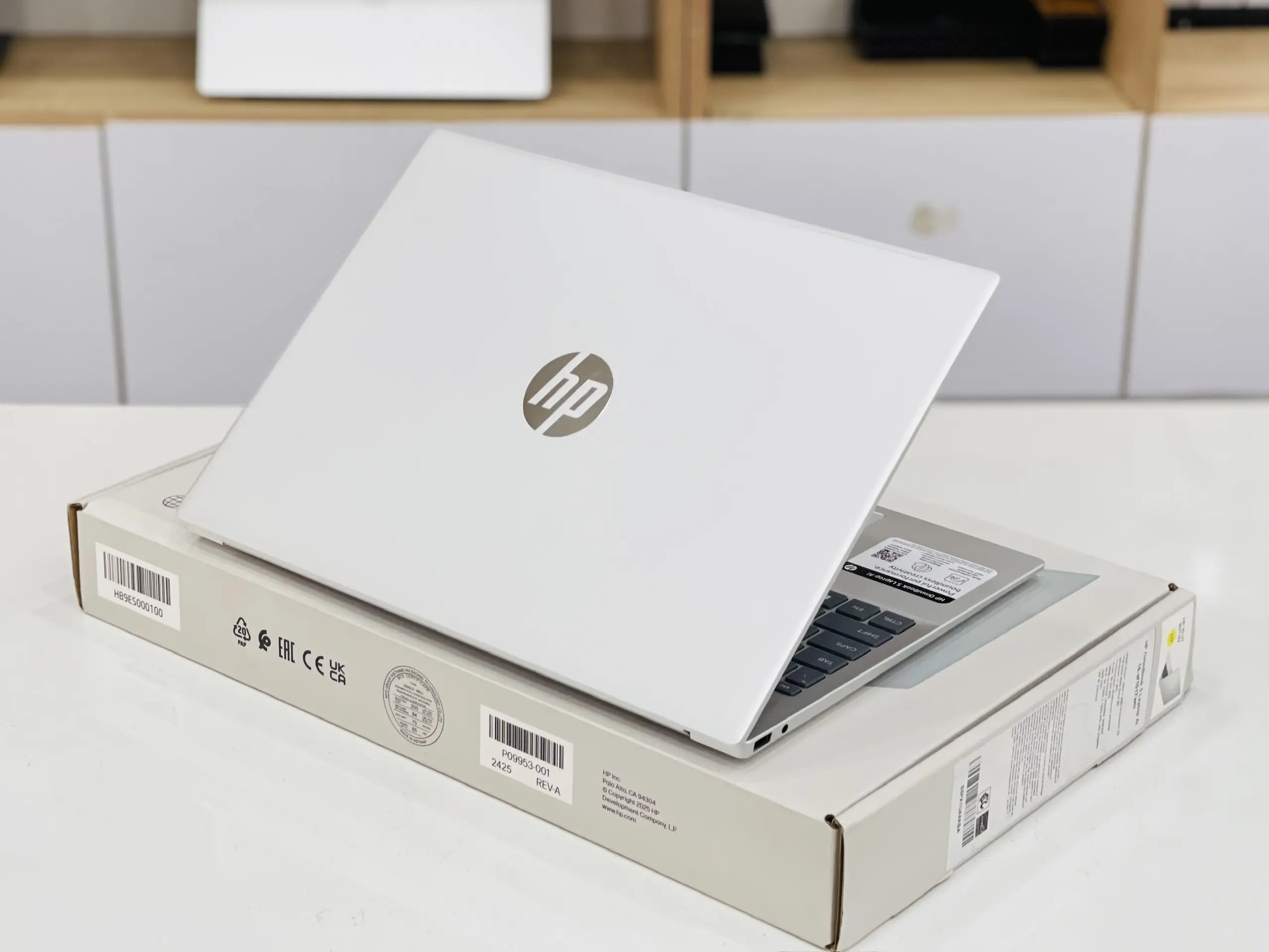 HP OmniBook 5 Laptop 16-af1017wm (B5PX1UA) - FULL BOX
